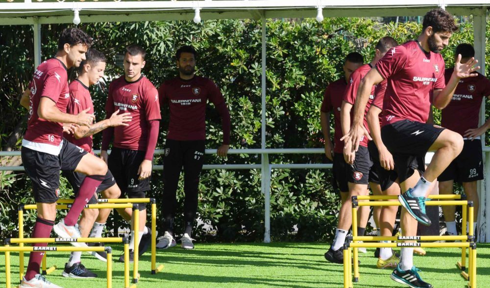 Salernitana – Partita e palle inattive nella seduta mattutina