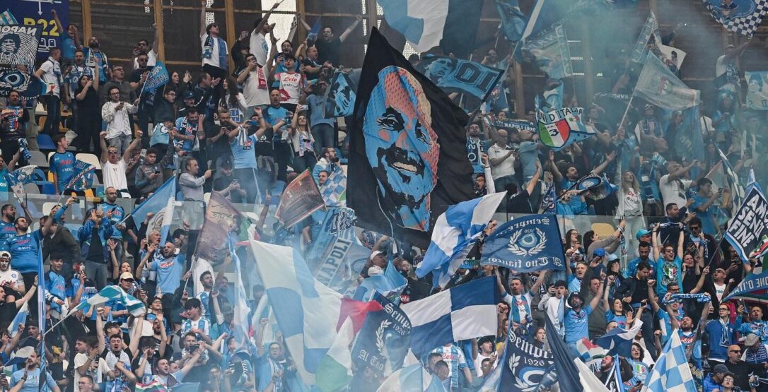 Napoli, festa scudetto solo rinviata per una squadra destinata all’immortalità