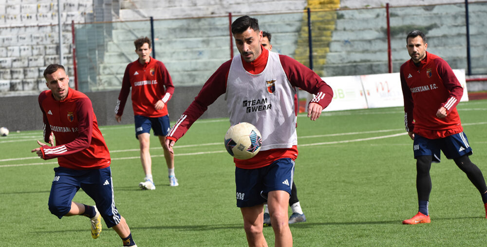 Casertana, domani la ripresa con il mirino sulla Juve Stabia. Tre falchetti già al lavoro