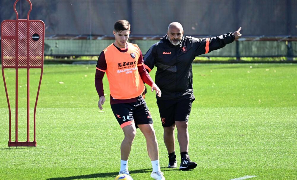 Salernitana, Liverani: “Fazio non ci sarà, out anche Boateng. Sulle parole della società e su Dia-Weissman…”