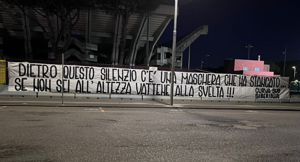 salernitana striscione curva sud